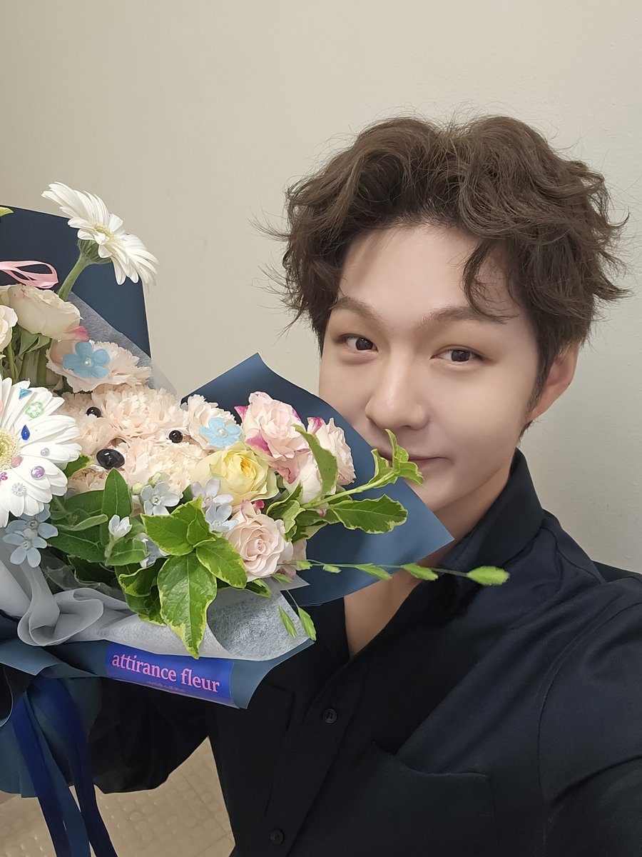 LEECHANGSUB OFFICIAL tweet media