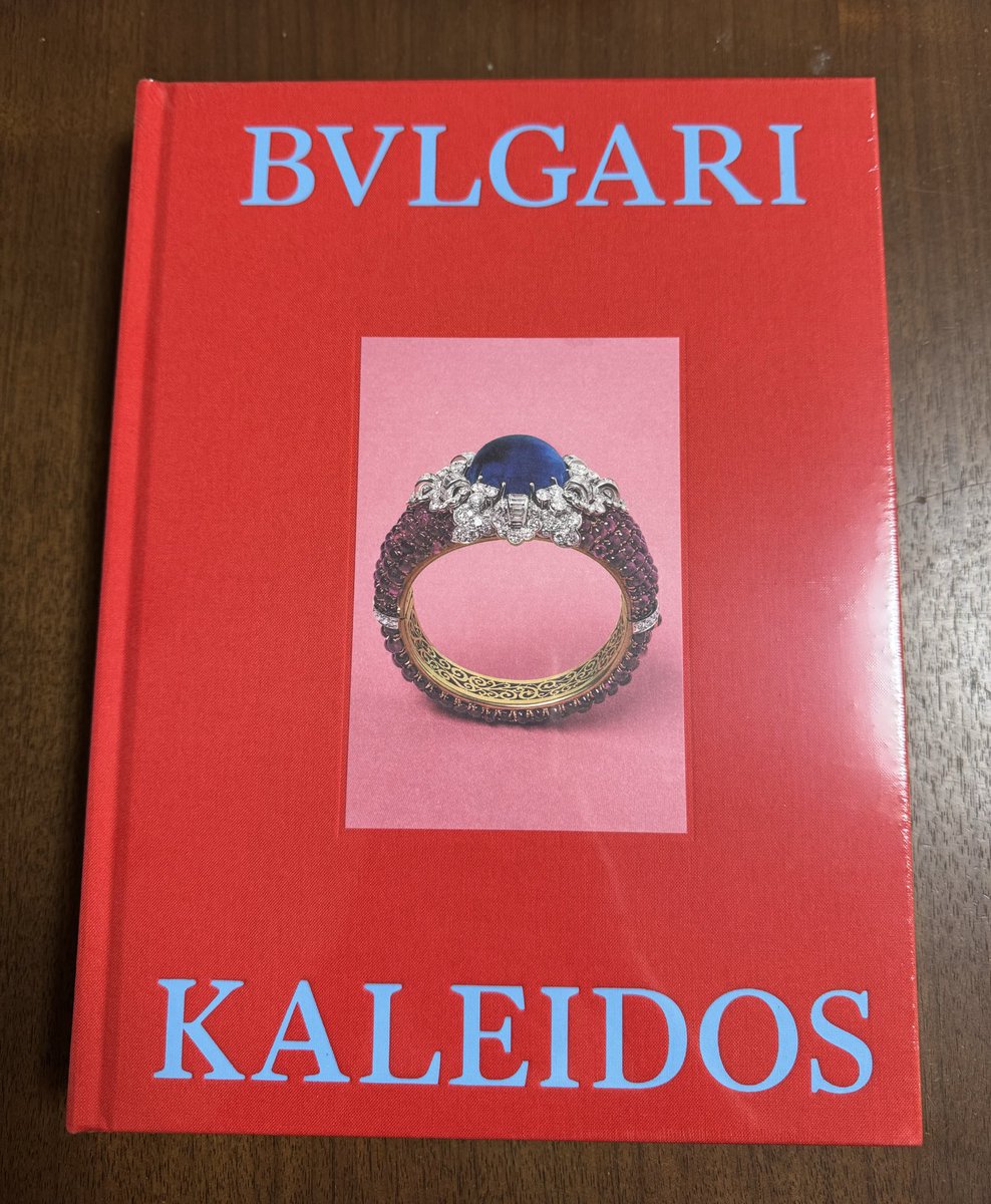 G1RvuZIbQAI9DkI.jpg