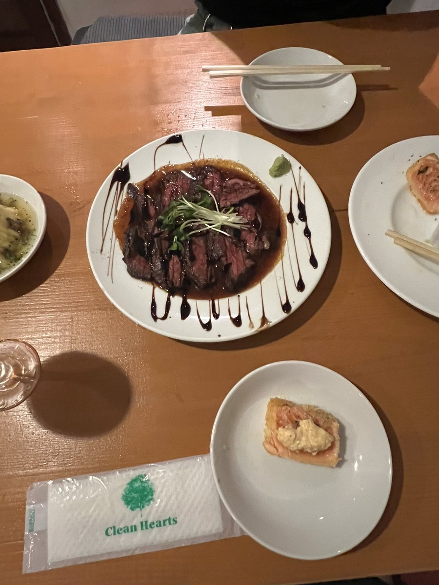 _junya36's tweet photo. こないだ行ったブドウヤうまかったなぁ https://t.co/6nnklHWOFs