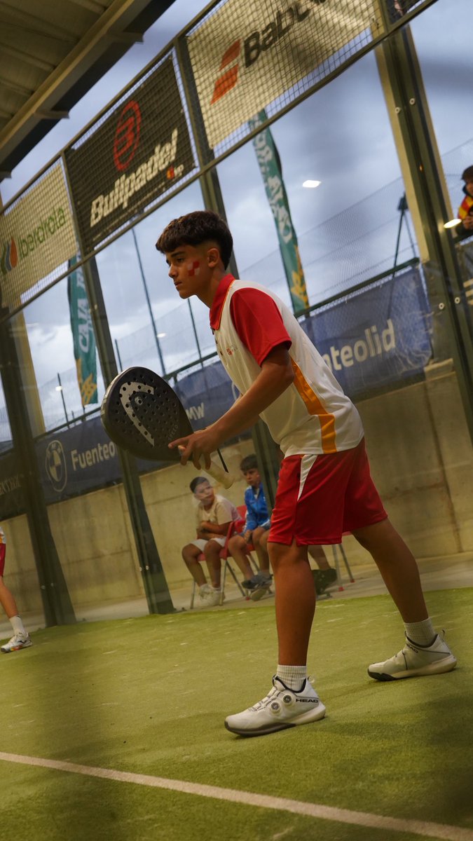 ¡Partidazos hasta el último punto!

Nuestro equipo masculino se midió ayer a la <a href="/fcatal/">Fatih Çatal</a> en un auténtico encuentro de mucho nivel que acabó 1-2.

¡Orgullosos de vosotros, equipo! 🔴⚪️

#padelcylplayer #padelcyl