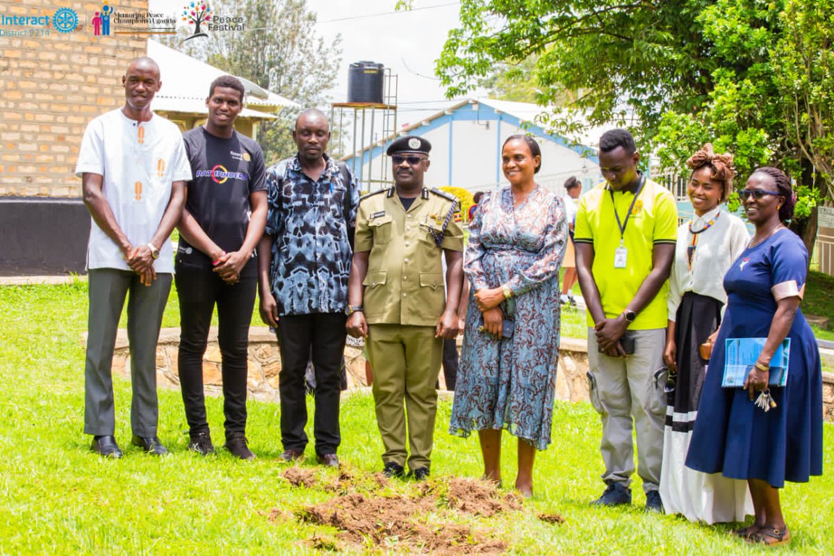 I have had the pleasure to participate in the 2nd Annual Peace Festival for the Rotaracts at Bweranyangyi Girls Secondary School in Bushenyi. This festival is celebrated annually, bringing together about 12 schools in western Uganda .

I noted that improved trust and relations