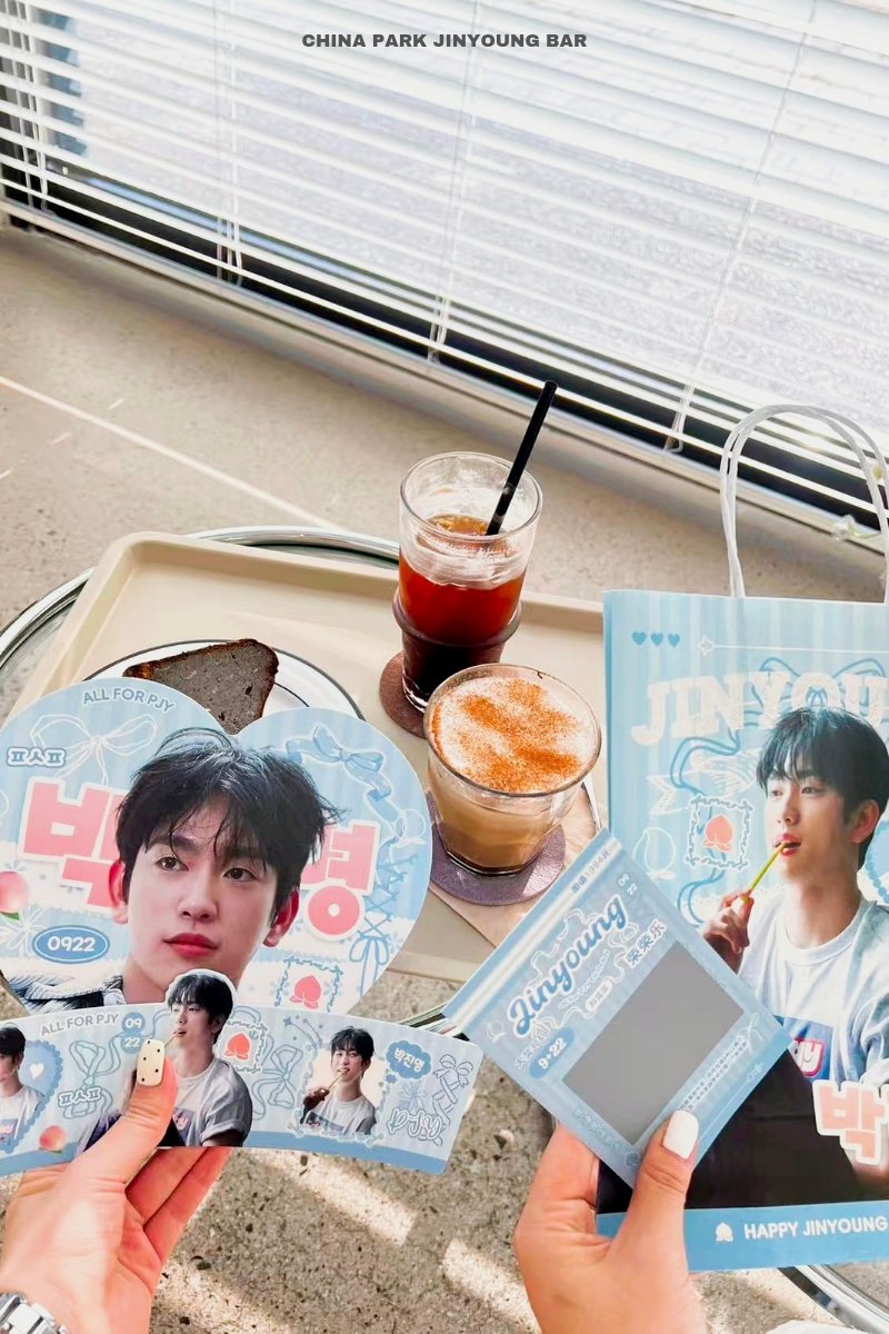 🍑𝐁𝐢𝐫𝐭𝐡𝐝𝐚𝐲 𝐒𝐮𝐩𝐩𝐨𝐫𝐭 𝐈𝐭𝐞𝐦𝐬 𝐛𝐲 𝐏𝐀𝐑𝐊 𝐉𝐈𝐍𝐘𝐎𝐔𝐍𝐆 𝐁𝐀𝐑 𝐚𝐭 𝐊𝐲𝐮𝐧𝐠𝐣𝐚 𝐂𝐚𝐟𝐞  ٩(◕‿◕｡)۶

Come and get the cute items at Kyungja🎂💐🤗😘😍

#DiveInto31WithJinyoung
#HappyJinyoungDay #박진영 
#진영 #GOT7 #Jinyoung #朴珍荣
<a href="/JINYOUNG/">박진영</a>