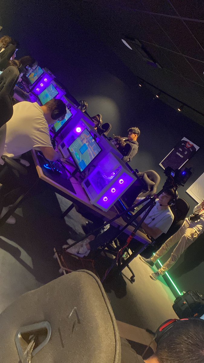 🚨CAST <a href="/StationEsport/">Station Esport</a> LAN RL🚨

On est avec toute la team de prod !

Stream ici toute la journée ! 

twitch.tv/prawnytv