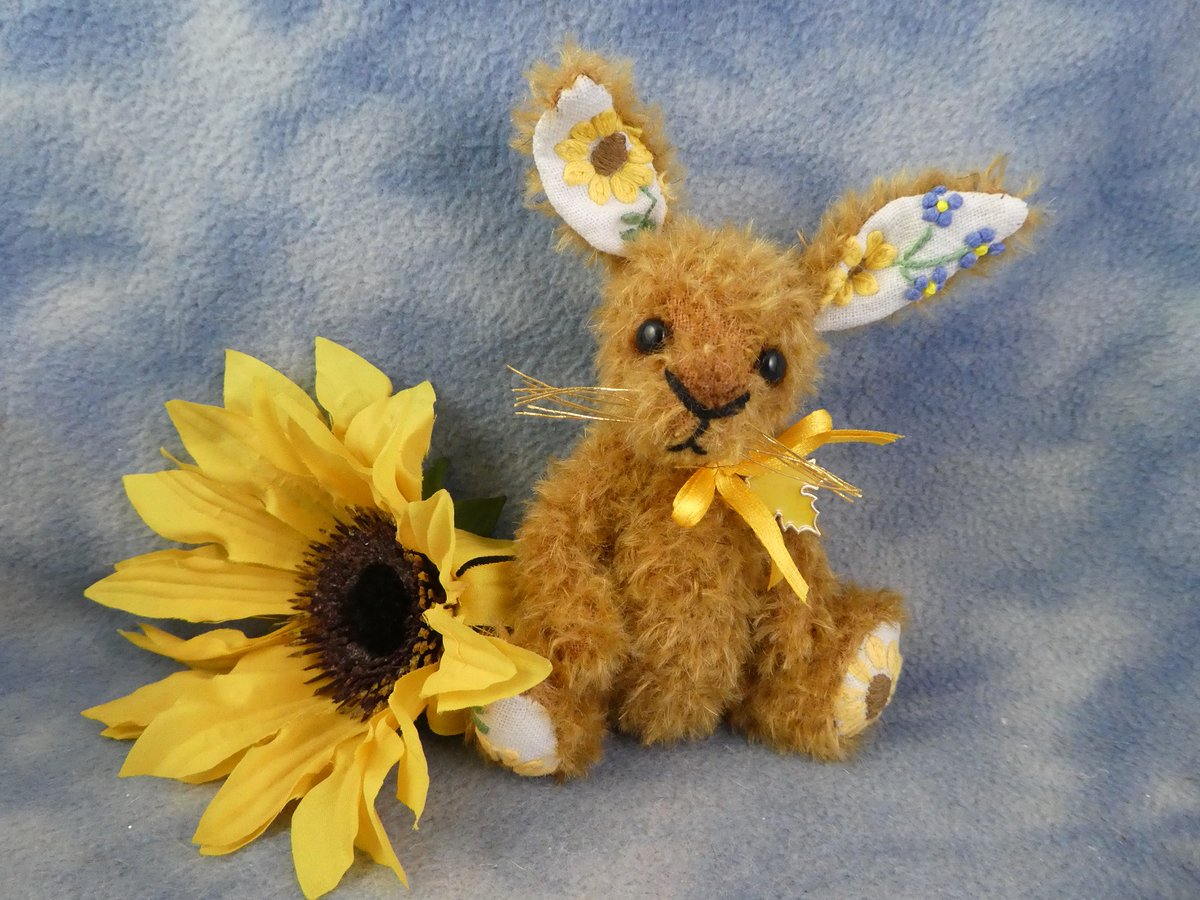 Morning everyone,
Forgot to post photos of the finished bunnies I made this week, they are available here : ebay.us/m/DeibOF
#BramberBears #Handmade #SmallBusiness