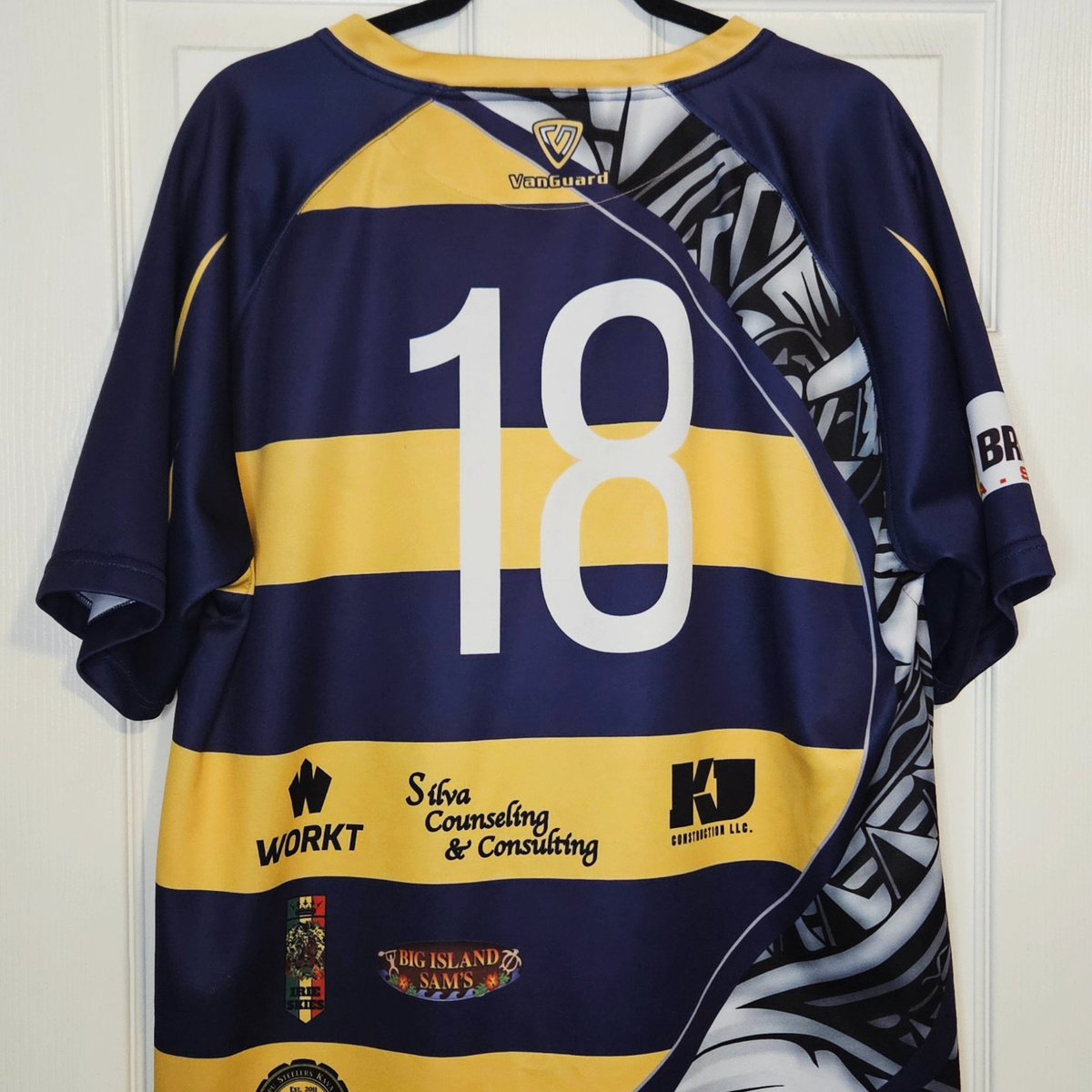Provo Steelers shirt. I love the simple rugby stripes with the tribal design running through. Another great rugby shirt to add to the collection. 💙💛🏉 #kitcollector #rugbyshirt #provosteelersrugby