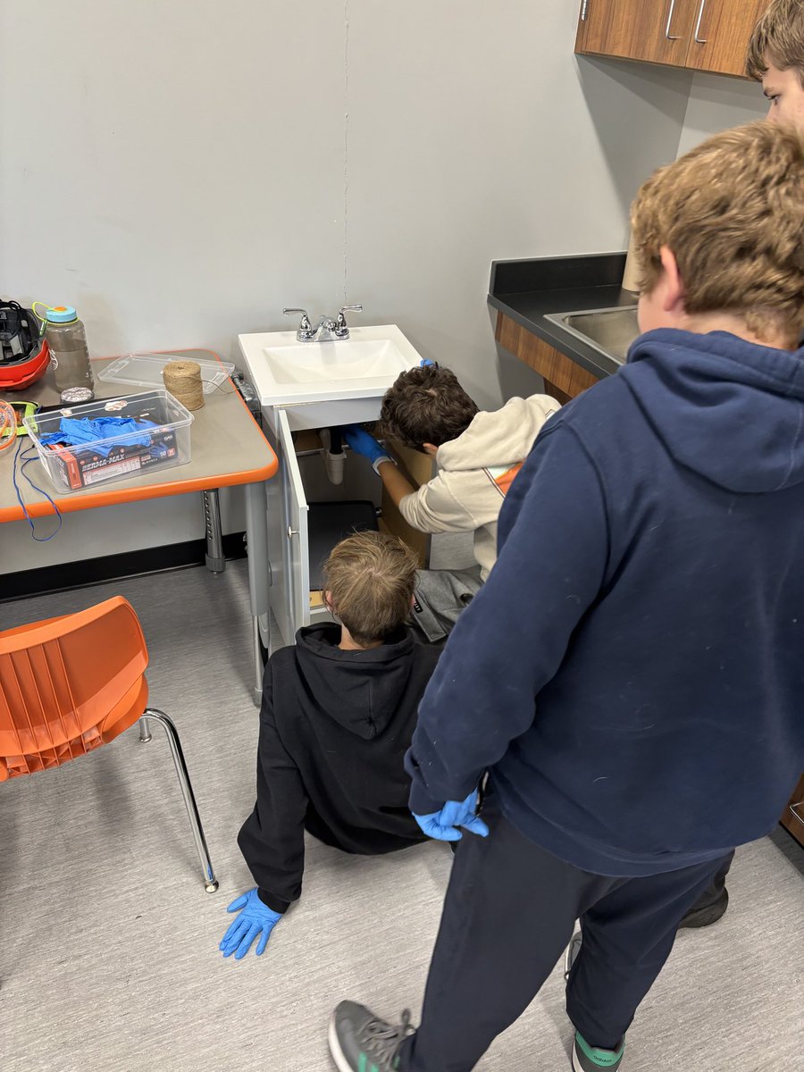 Angela Ebert tweet media