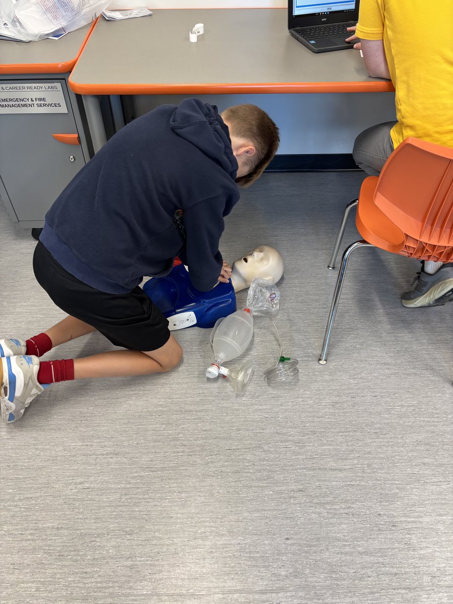 Angela Ebert tweet media