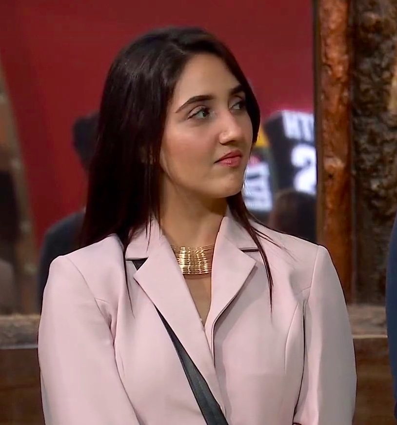 real_khabri_1's tweet photo. Ranking Poll of Week 4

Like &amp; Retweet if you're supporting #AshnoorKaur in #BiggBoss19 house.

(Only Likes &amp; Retweets will count)
7 Pm to 7 Pm (24 hours) 

#BB19
#SalmanKhan https://t.co/LBKPTmzvL1