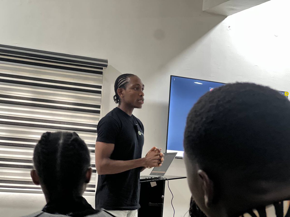 ChaindustryACD's tweet image. Turn market trends into opportunities!

The Crypto/Forex Trading &amp;amp; Investments session led by @crypto_zzyzx and @charted_guru, ignited curiosity on how to navigate financial markets with discipline and strategy.

It’s more than trading, it’s learning how to build wealth smartly.