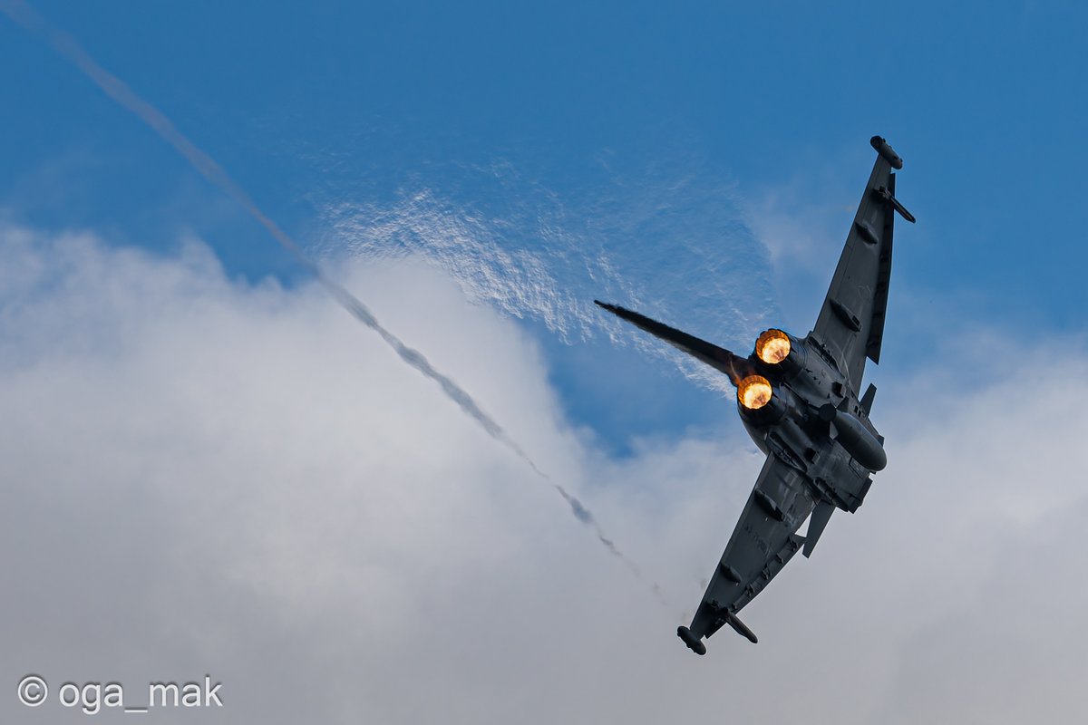 ジェットブラスト!!😎
*
✈️ZK344 - Eurofighter Typhoon FGR.4 (BS105) - Royal Air Force (RAF)🇬🇧

📷RAF Fairford (EGVA) UK 19-07-2025 16:22

#キヤノン #Canon #EOSR1 #EF500 #EF14x #PureRAW5 #aviation #AvGeek #RAFFairford #RIAT2025 #RIAT25 #UK遠征2025