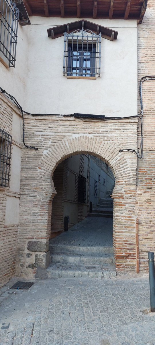 Si no lo queréis  llamar genocidio, lo podéis llamar exterminio, masacre, aniquilación, carnicería, holocausto...