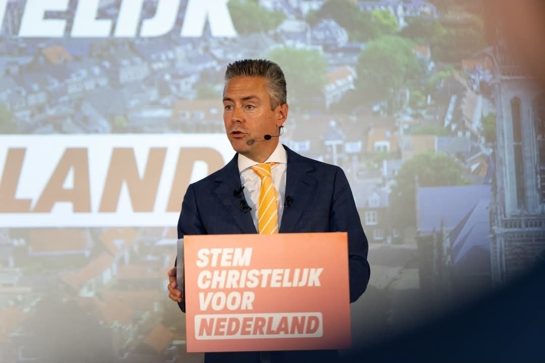 STEM CHRISTELIJK
VOOR NEDERLAND! 

Lees op onze website de verkiezingsspeech van onze lijsttrekker Chris Stoffer! 

🔗 sgp.nl/actueel/nieuws…