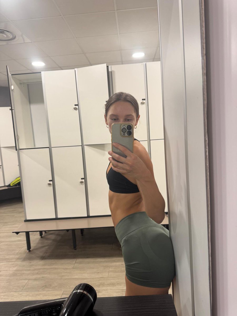 Alexandra tweet media