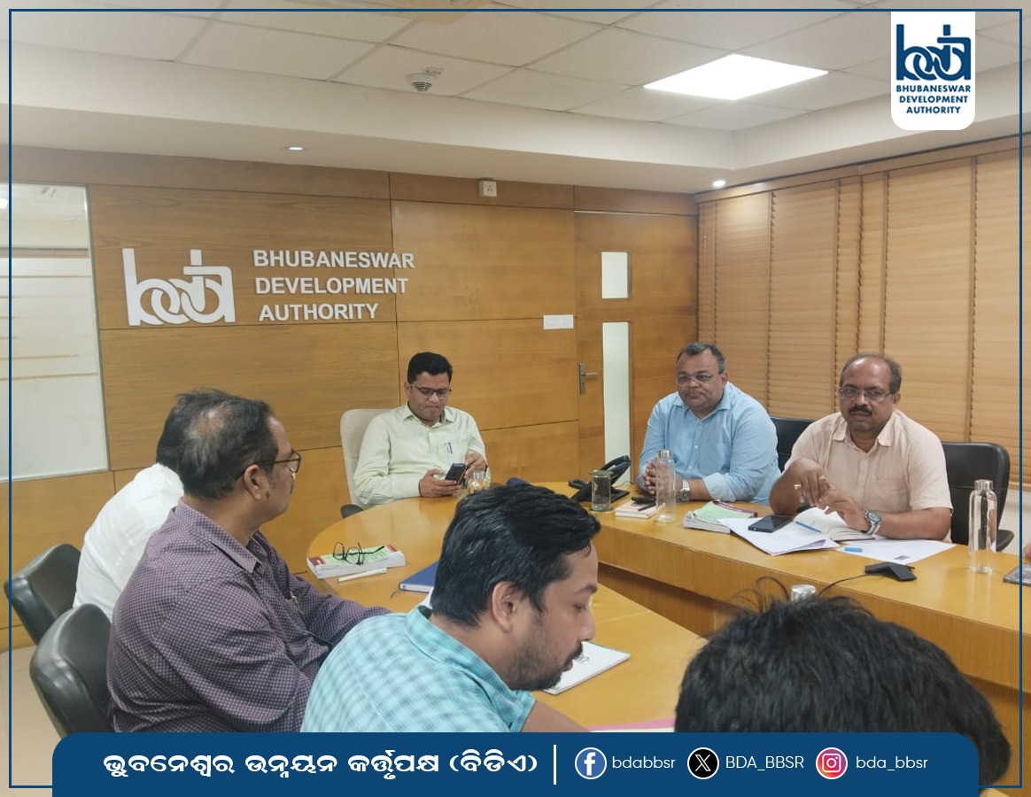 BDA_BBSR's tweet image. The kick-off meeting for the planning and designing of Town Planning (TP) Schemes No. 05, 06, and 07 under Zone-1 of BDA in BDPA was held today under the chairmanship of Dr. N. Thirumala Naik, Vice-Chairman, BDA. Senior BDA officials were also present. #TPScheme #BDA