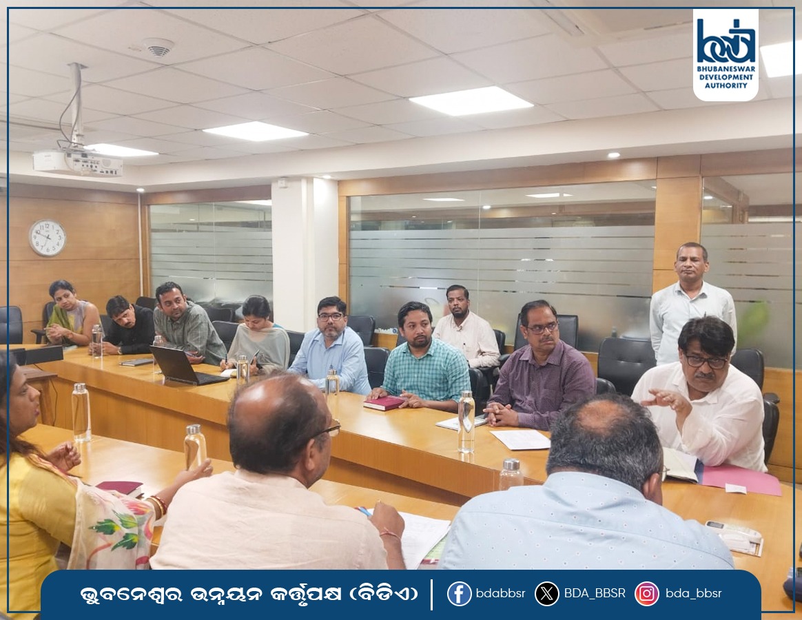 BDA_BBSR's tweet image. The kick-off meeting for the planning and designing of Town Planning (TP) Schemes No. 05, 06, and 07 under Zone-1 of BDA in BDPA was held today under the chairmanship of Dr. N. Thirumala Naik, Vice-Chairman, BDA. Senior BDA officials were also present. #TPScheme #BDA