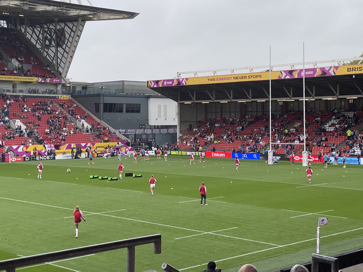 #redroses number of people in current merch is amazingly low at Ashton gate. Someone has missed a trick. <a href="/EnglandRugby/">England Rugby</a>