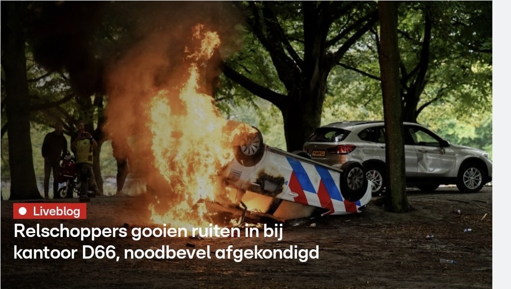 Leuk man extreem rechts! Ik ben niet voor demonstranten die een snelweg blokkeren,  maar dit is van een andere orde. Je blijft van de politie en politiek af!