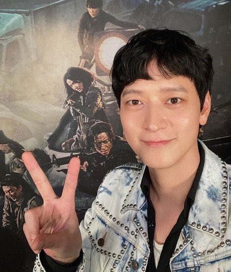 rrethagg_'s tweet photo. 메이투로 해보실 분들 
강동원씨는 이 사진이 생각보다 잘 나오네요..
근데 내 얼굴도 미묘하게 동원패치가 됨
기분이 묘함... https://t.co/zNblpNtNG0