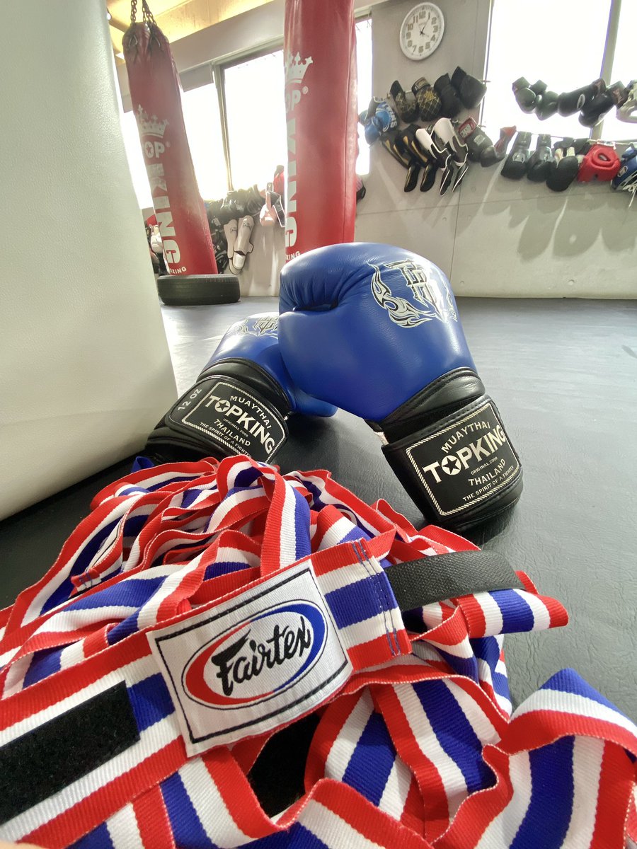 今天泰拳用新手綁帶✨
有滿滿的🇹🇭🇹🇭🇹🇭