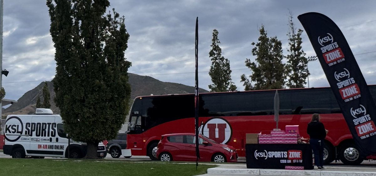 Team busses just pulled onto Guardsman Way.  Breakfast Football.