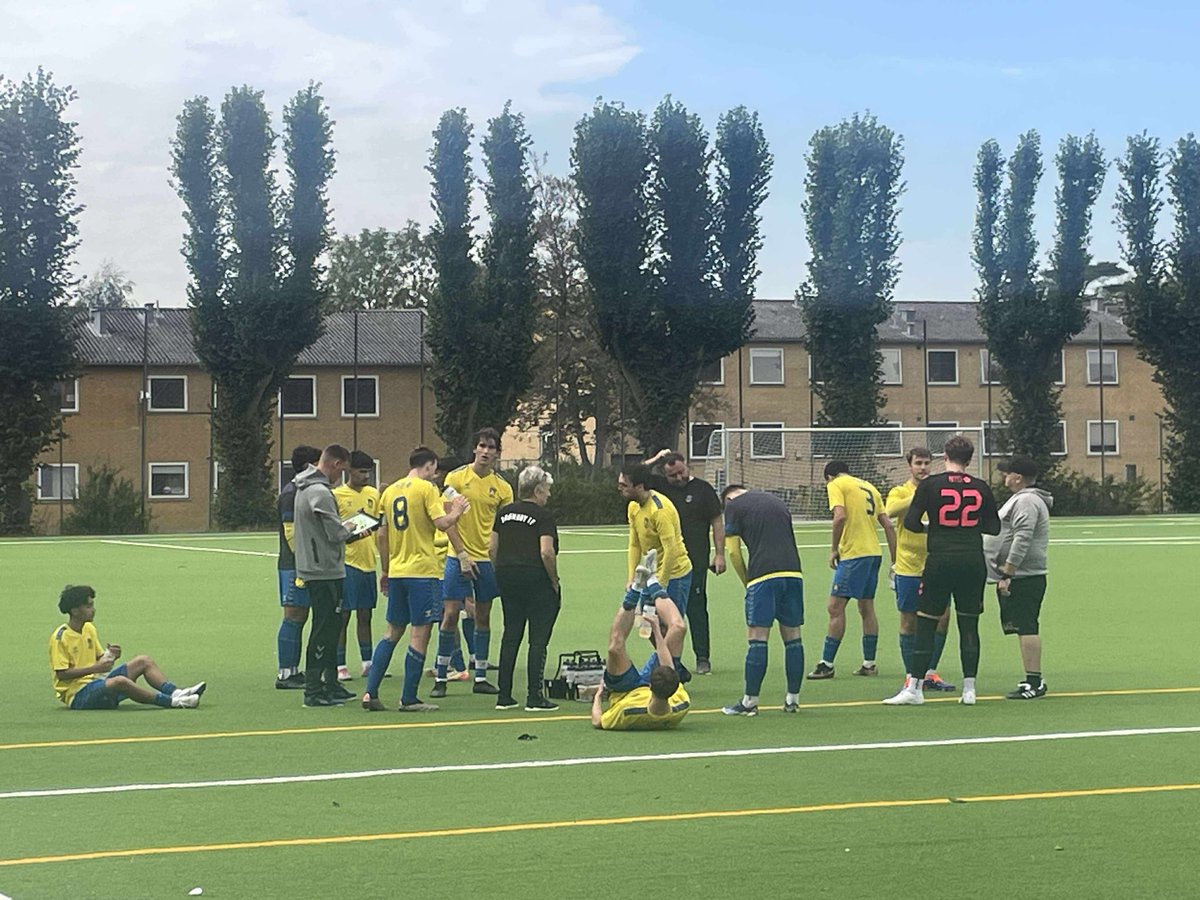 Med 2-0 ude over Rosenhøj i dag kom vi tilbage på sejrsporet. 

Ricki Olsen ⚽️ 🚑(god bedring🙏)
Kristoffer Nieves Johannesen⚽️

Hold de ægte🟡🔵
