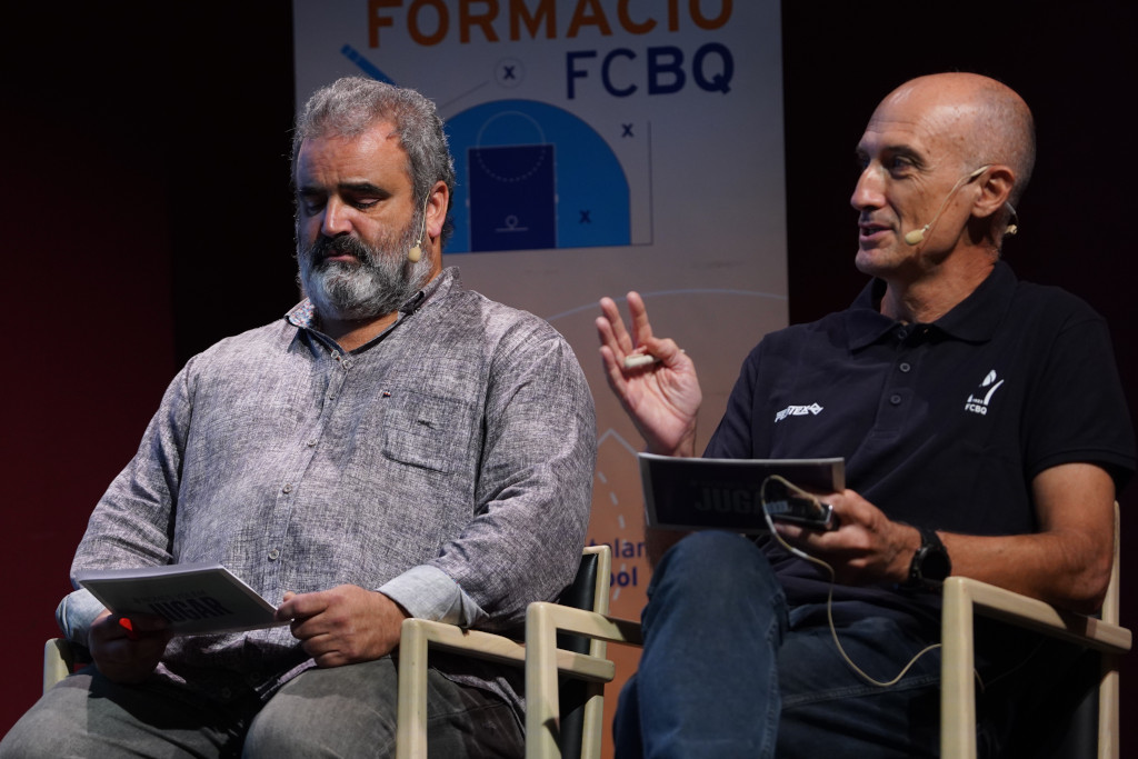 FCBQ's tweet photo. El BASQUETAST s'estrena amb una taula rodona de prestigi a Vilafranca del Penedès

🏀 Encuentra, Peñarroya, Ocampo, Fernández i Miret han posat en valor el model formatiu català

▶️ https://t.co/I9qLWX3Rsw https://t.co/PCpW3yS9pM