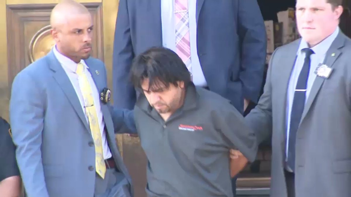 44-year-old man charged with murder in fatal stabbing of girlfriend on City Island abc7ny.com/post/bronx-dea…