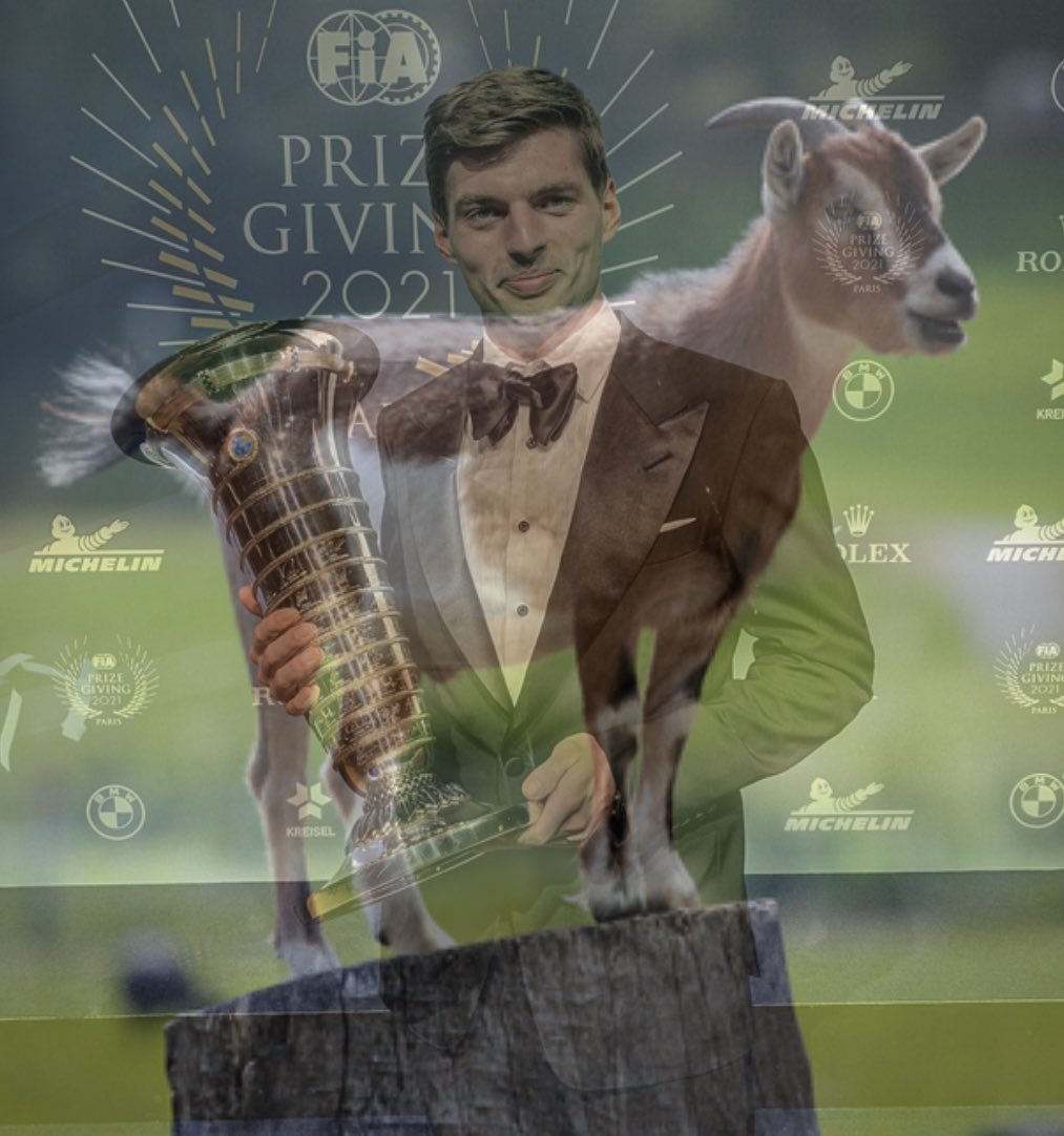 SENHORAS E SENHORES.

EU ACREDITO NO PENTA.