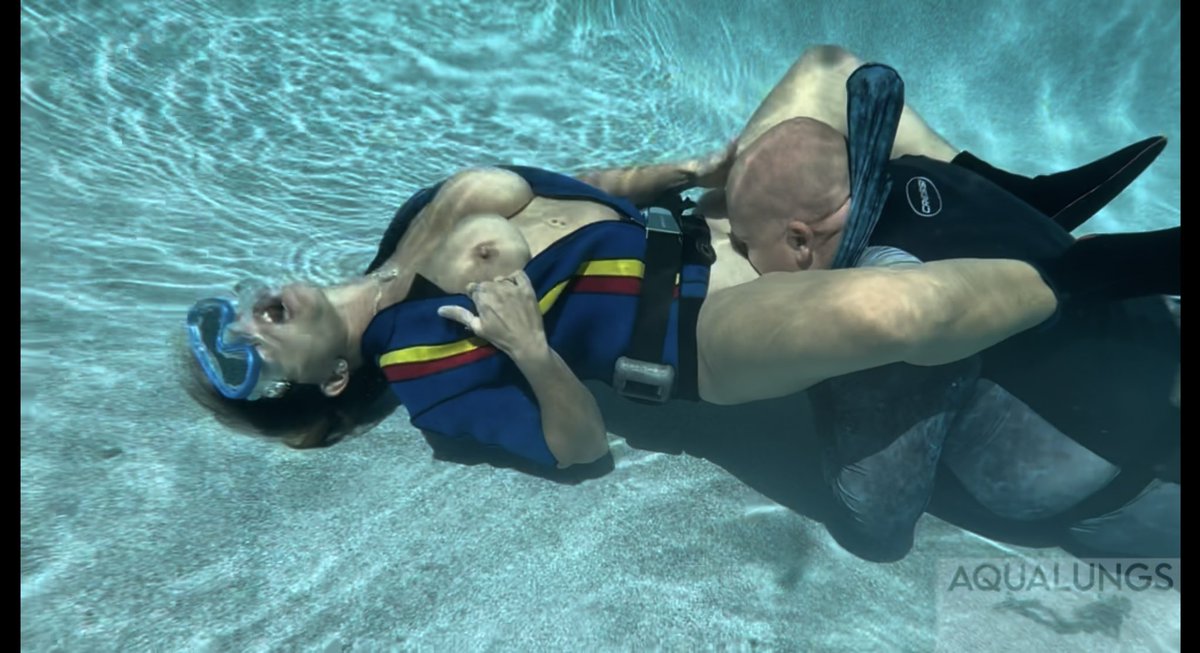 aqualungs50's tweet image. Freediving lessons anyone?

@CDForever51 

clips4sale.com/studio/228907/…