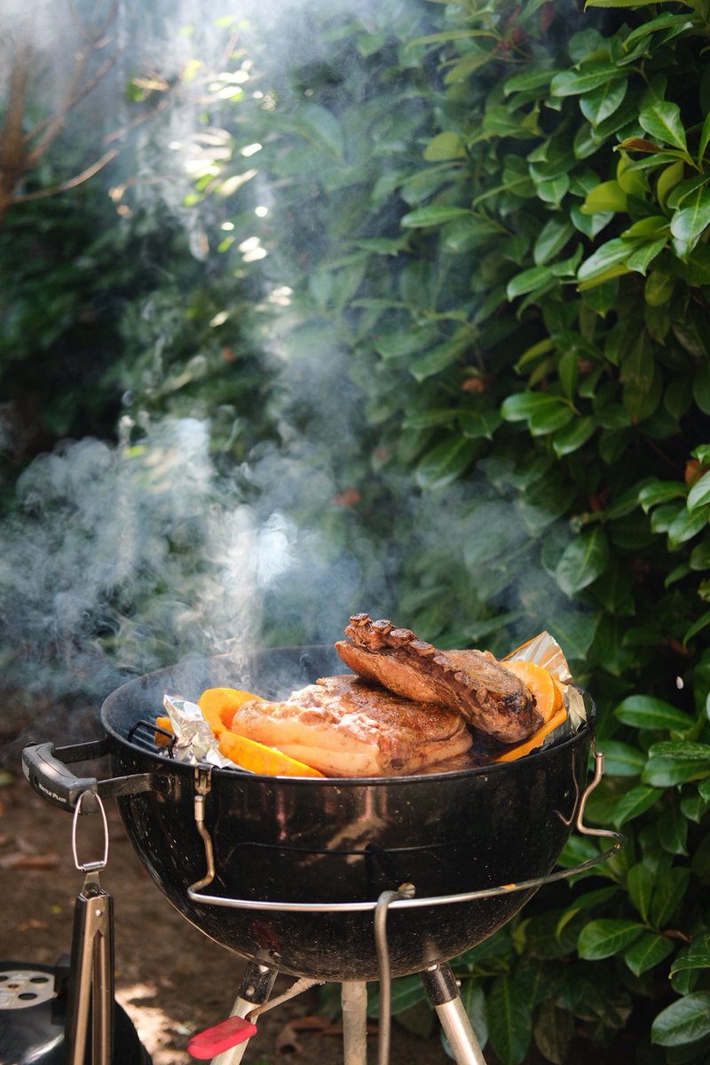 alex_barashkov's tweet image. I think I have a Plan B in case AI takes over my job. I cooked pork ribs for 15 hours in a sous vide, then smoked them for an hour and served them with a fully handmade sweet fig sauce.