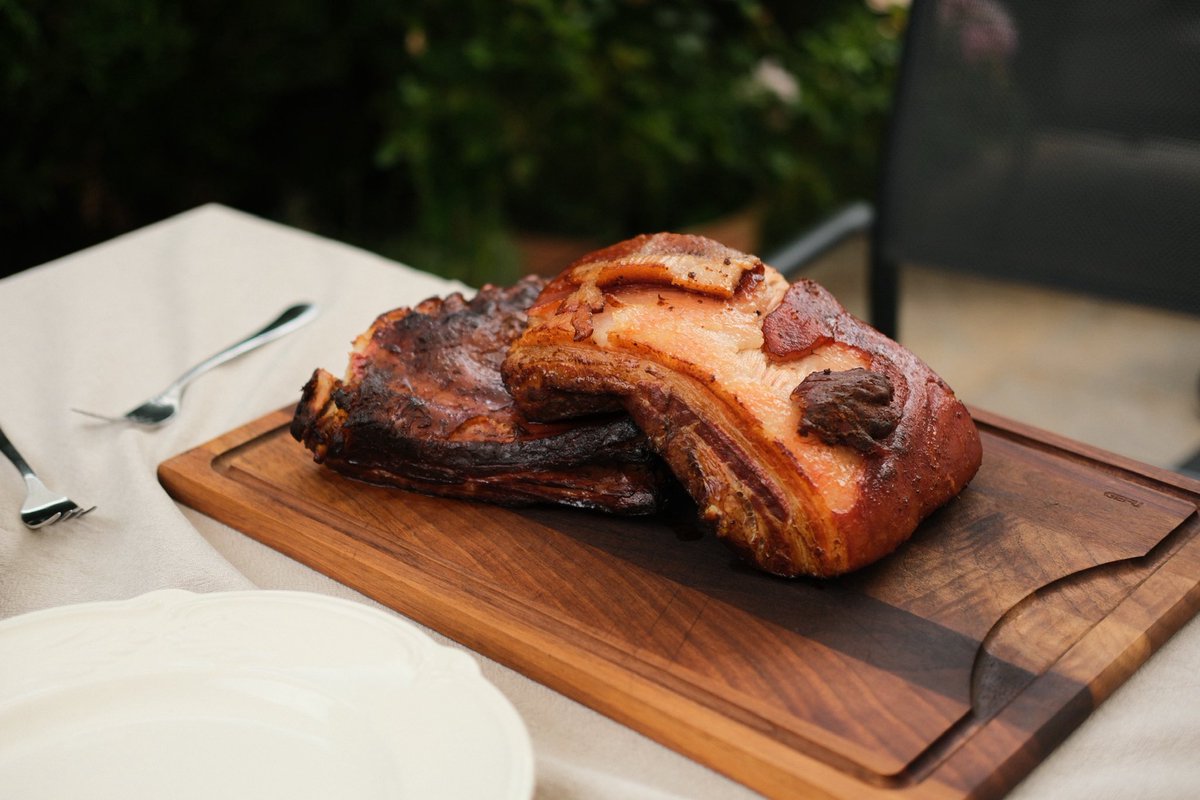 alex_barashkov's tweet image. I think I have a Plan B in case AI takes over my job. I cooked pork ribs for 15 hours in a sous vide, then smoked them for an hour and served them with a fully handmade sweet fig sauce.