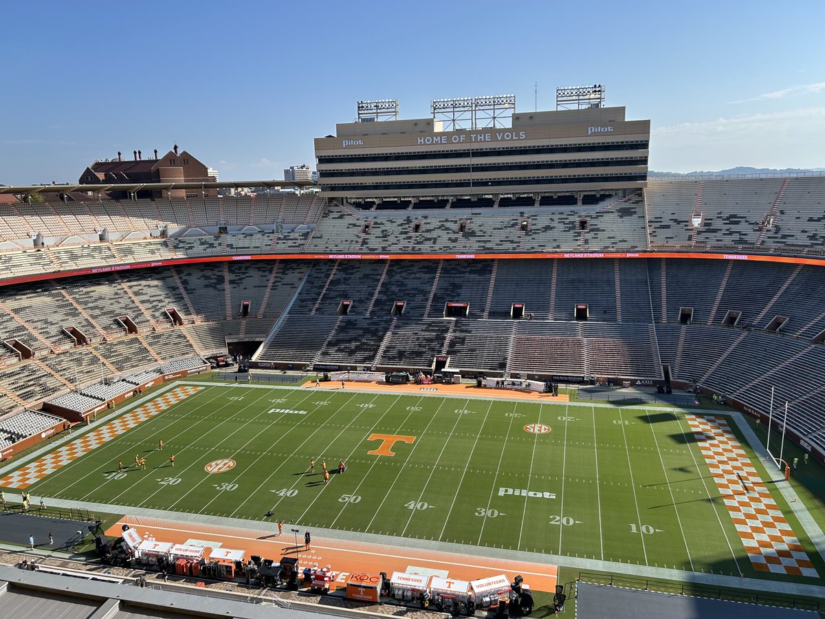 Game day on Rocky Top!!! Tune in for ⁦<a href="/UAB_FB/">UAB Football</a>⁩ and Tennessee this morning.  Pregame on ⁦<a href="/WJOX945/">WJOX 94.5 FM</a>⁩ begins at 10:45 AM, and kickoff for the Blazers and the Vols is at 11:45 AM from Neyland Stadium.