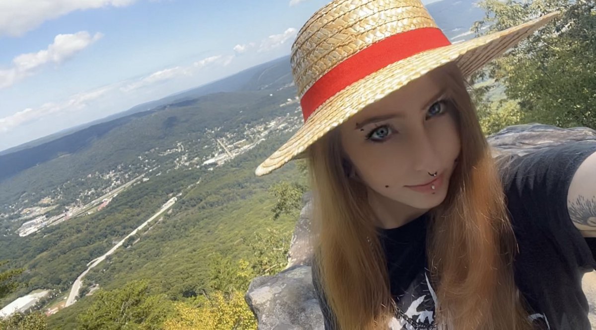 $Strawhat is the only top trending anime coin with real life significance &amp; historic implications 
#OnePiece 

BKZ1bkVGAasKZzwcahL5L8t1M7ofmx7VJ5PyPfHtbonk