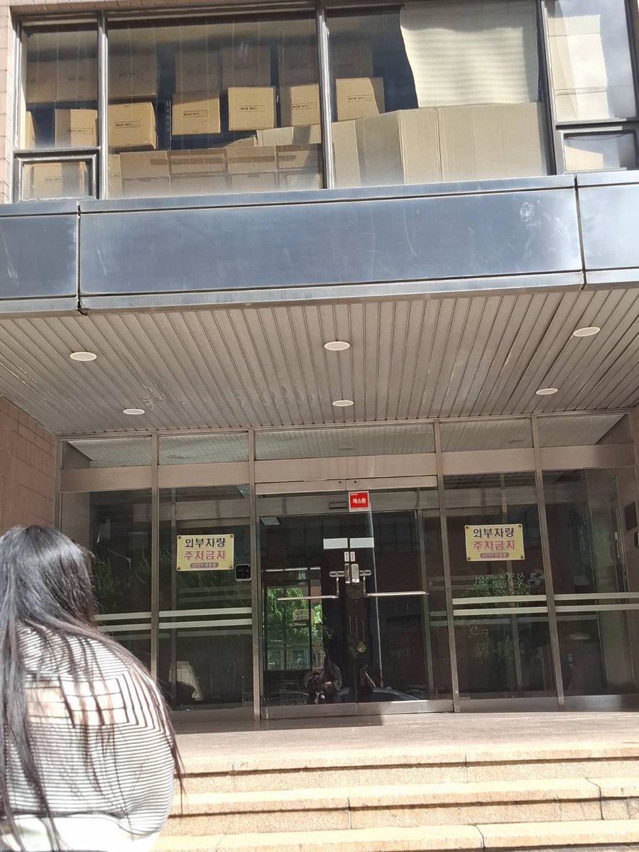 SoohyunMangoTH's tweet image. From us to you #KimSooHyun 

We will soon meet each other and we are sure our time will be the most wonderful time as ever! Love and miss you as always. Stay healthy and happy until we meet again   

#WeStandwithKimSooHyun