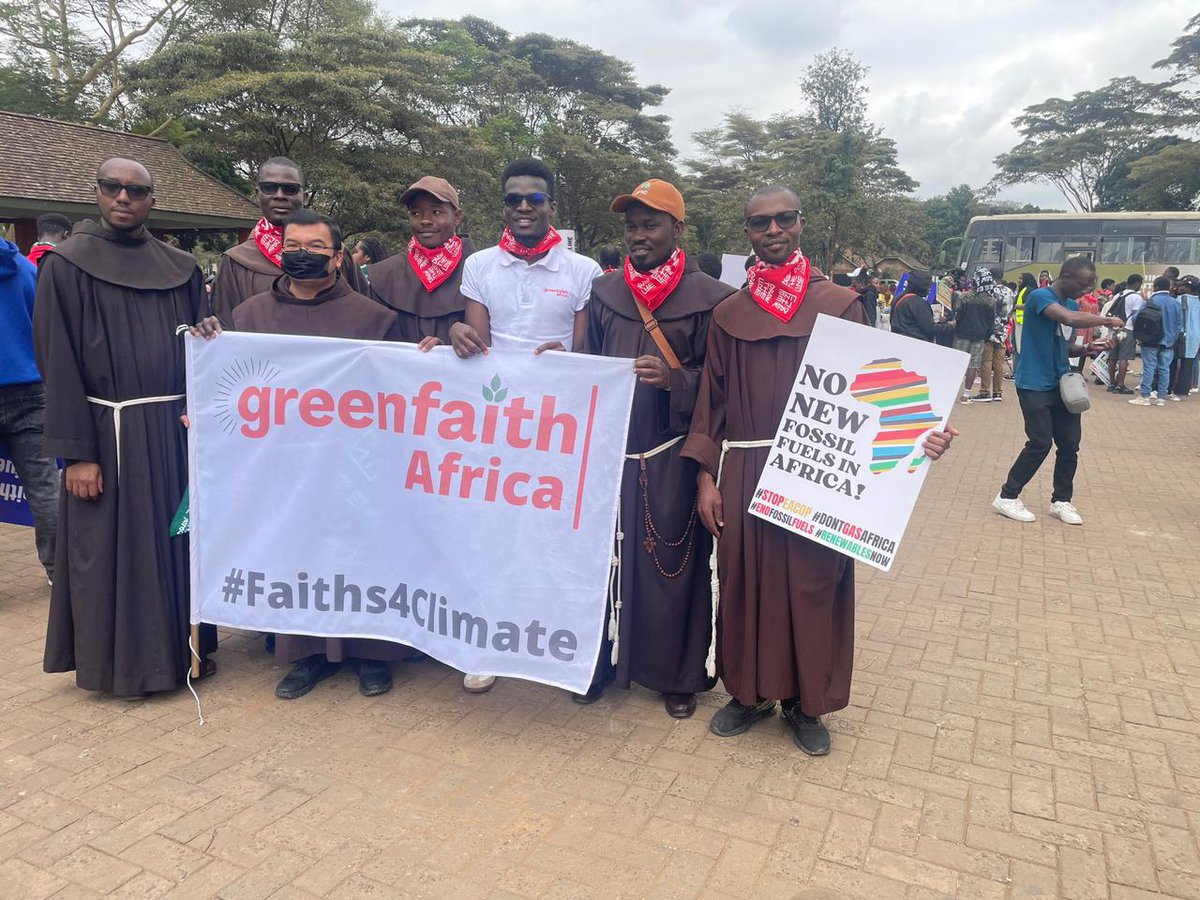 As part of #DrawTheLine actions, GreenFaith Africa was honoured to join the solidarity procession in Kenya.

Young people are rising, women and children are marching, and faith actors are speaking out , all united in one voice, our leaders must act boldly on the climate crisis.