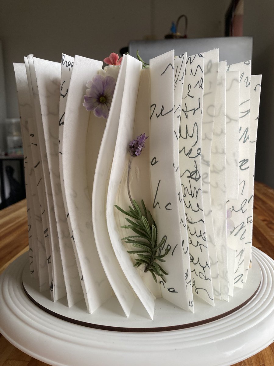 Azupuma's tweet image. Para las chicas lindas que amamos los libros y las flore