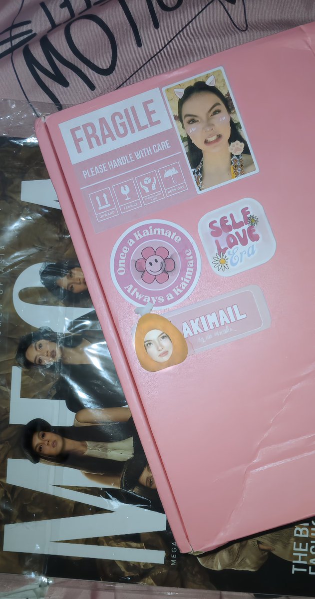 islasummery's tweet photo. crying over how beautiful and thoughtful this is 😭. tysm @kaiisha_, forever grateful 💗!!

#akimail https://t.co/RvElyKrTgU