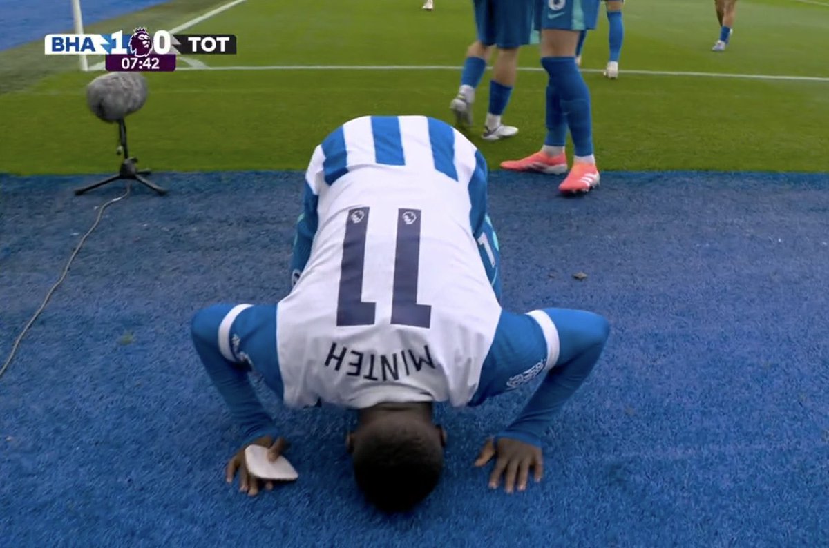 addict_pl99's tweet photo. Minteh, quel joueur ! Percutant, rapide, un vrai poison pour les défenses 🔥 Il élimine Vicario sans trembler et permet à Brighton de mener 1-0 face aux Spurs.
#BHATOT #PremierLeague https://t.co/qGkwbEJgoT