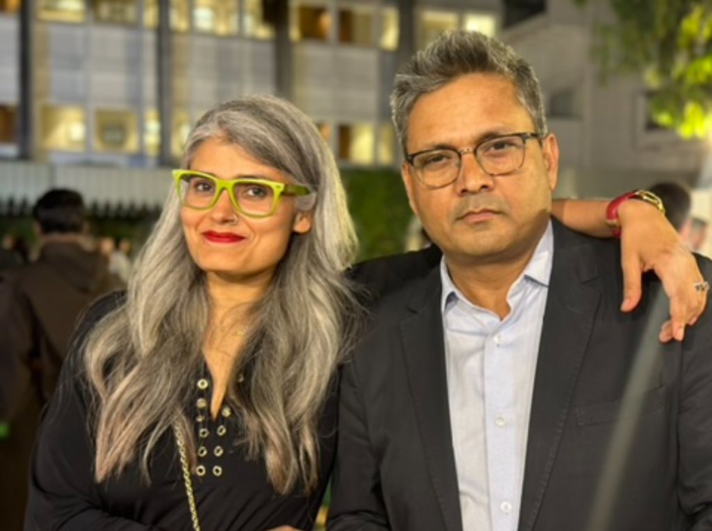 दिखती बहुत सीधी है पर लिखती बहुत टेढ़ी है!
तभी नाम निष्ठा है पर हैंडल ‘टेढ़ी लकीर’ है 🤓

जन्मदिवस की बहुत शुभकामनाएँ <a href="/TedhiLakeer/">Nishtha Gautam</a> 🥳