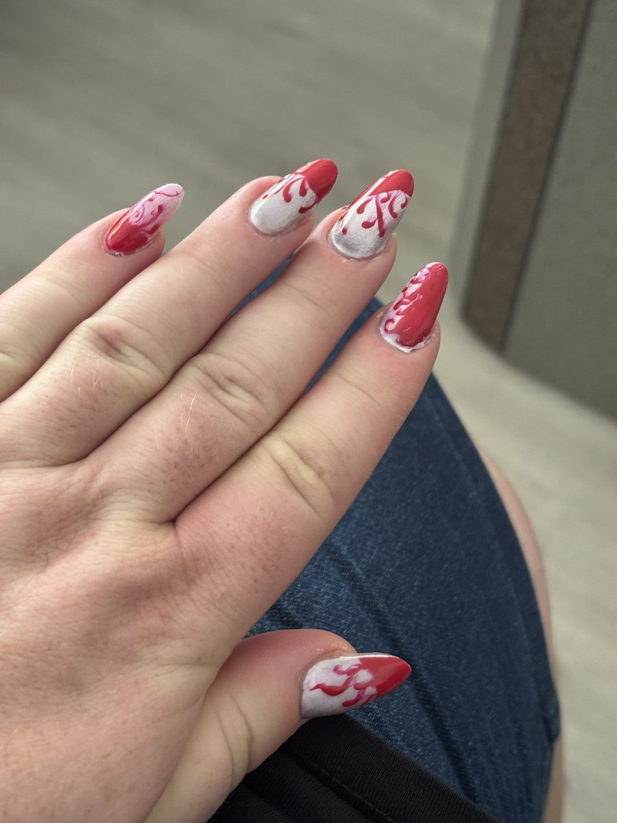 Daniela4Fun's tweet image. Heute neue Nägel bekommen 😊