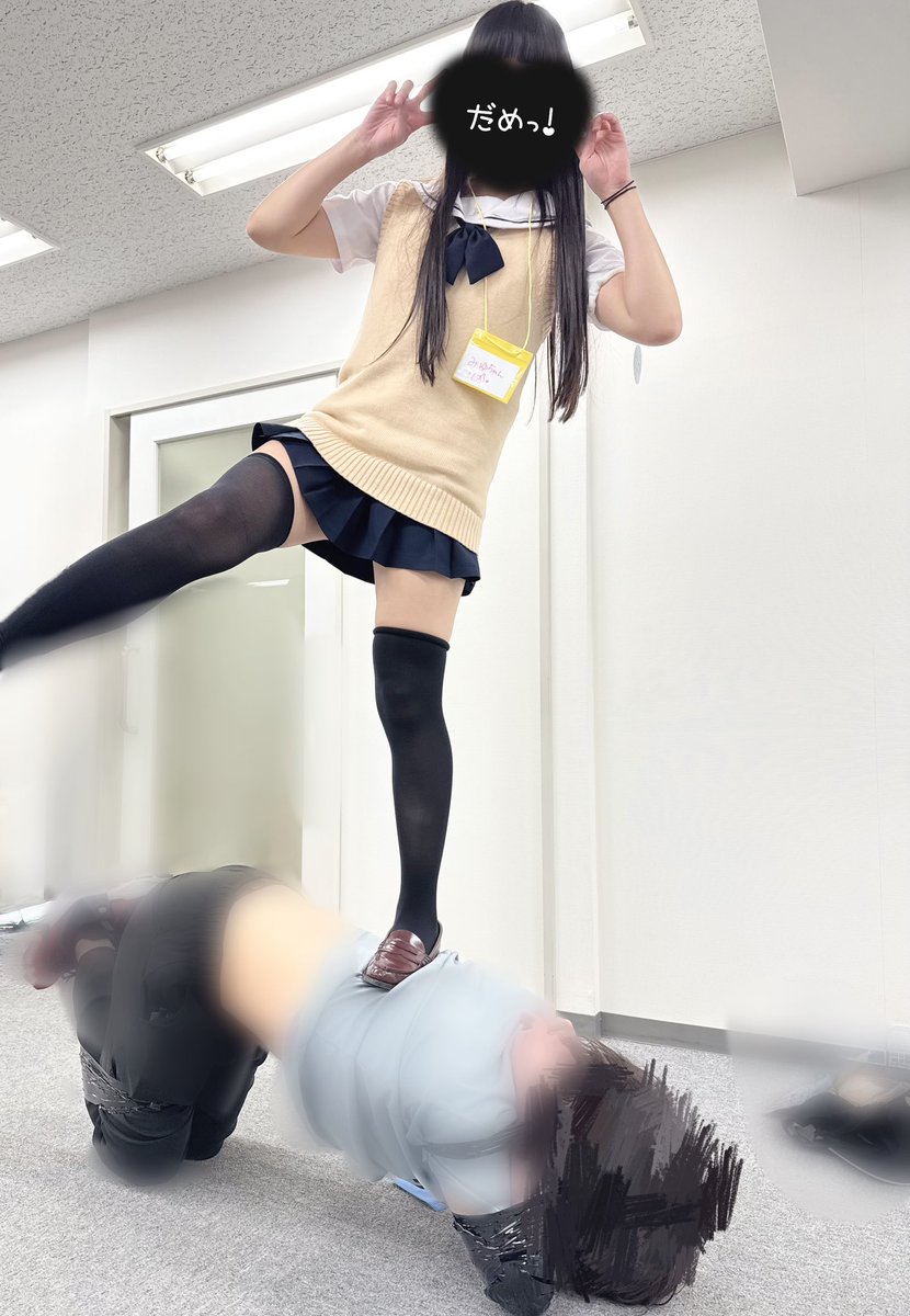 人間椅子中と顔面騎乗中は
いい休憩になった( ˘ω˘ )♪ｻﾝｷｭｰ