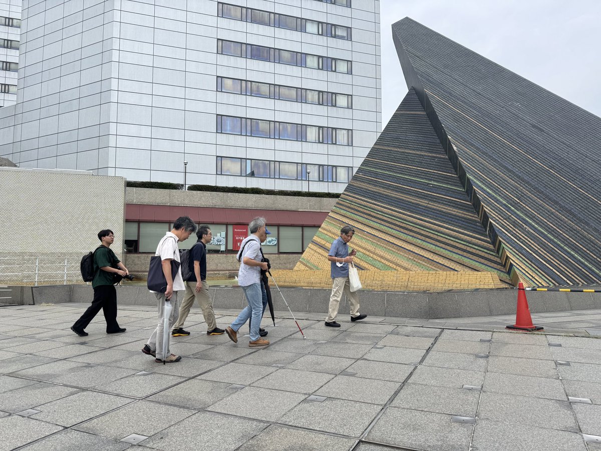 父にガイドをお願いしたポーアイツアーも5回。今回は東大まちづくり大学院のみなさんをご案内

毎回、新しい気付きが増えると同時に、やりたいこともどんどん広がっていく。

そして何より、新しい仲間が増えていくことが本当に嬉しくて喜びしかない場

#ポーアイはポテンシャルしかない