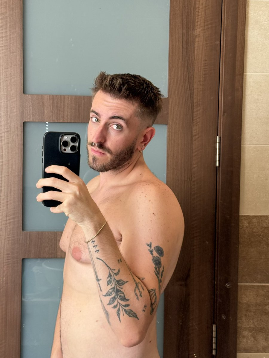yourfavwtboy's tweet photo. Needed a fresh cut 😋 https://t.co/1vI9g0qcMA