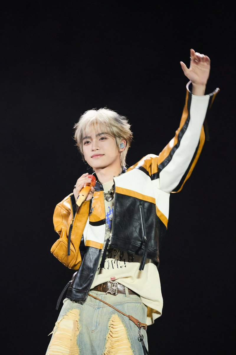 Lucky_qiqiqi's tweet photo. Today, let’s with Ziyu "sang our hearts out" together! #SpeedyFish
这组图好康😉🫧 https://t.co/ix5iYiR58P