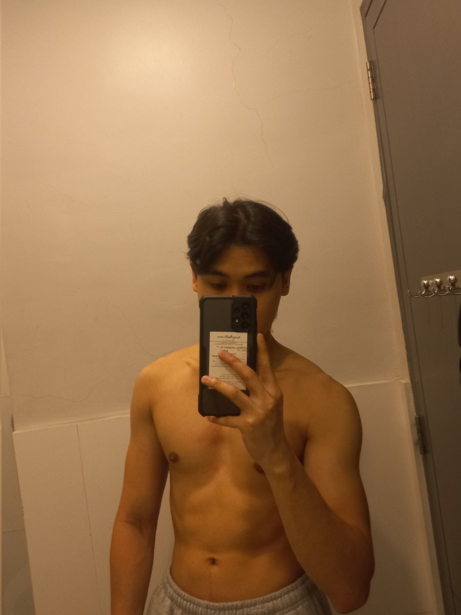 mitztizooo's tweet image. mandatory pose 😅
#cebu #altercebu