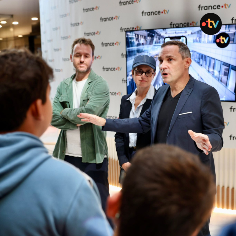Francetele's tweet photo. 📺 👫 #JEP2025 | Ils ont répondu présents pour ce 1er jour !  

@samuelollivier, @melanietaravant, @JuliaMartinFR, @kessiwei, @tristanwaleckx… Ils étaient tous là pour vous rencontrer.