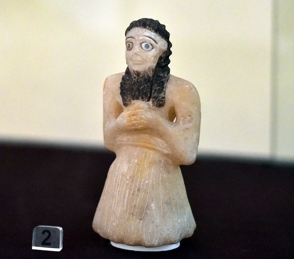 A statue of a Sumerian male worshipper from a treasure trove in the Nintu V Temple in Khafaja (ancient Tutub), Mesopotamia, Iraq. Early dynastic period, 2600-2400 BC