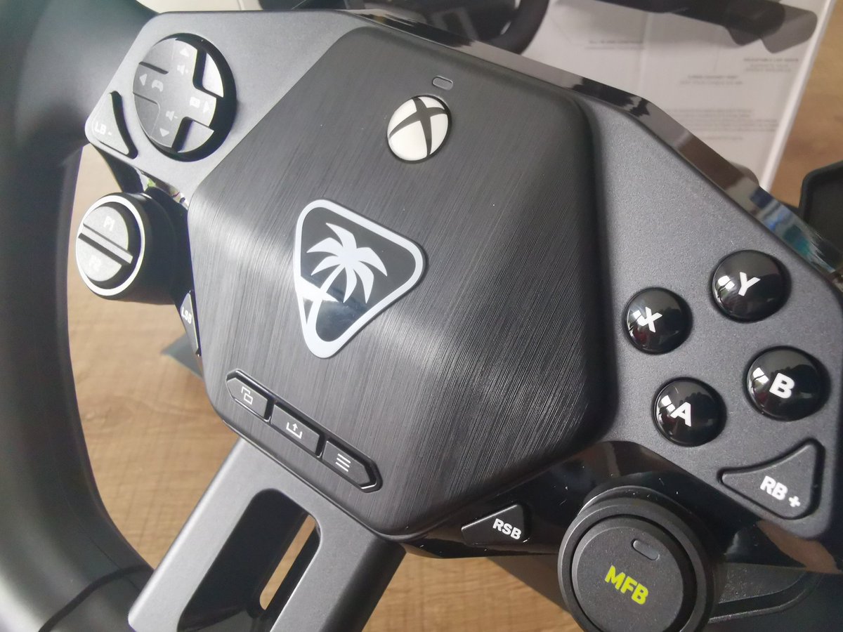 Consoles Mag ☀️ tweet media