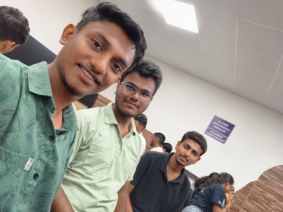 PRASADHIWARKHE2's tweet image. Bhai full josh me Spark Hackathon me build kar rahe hain 💻🔥
Maza aa raha hai community ke sath experiment karte hue!
Photos niche dekh lo 👇
@Yash__Balpande @nikhil_aparajit @shardeum
#ProofOfCommunity #MiniHackathon