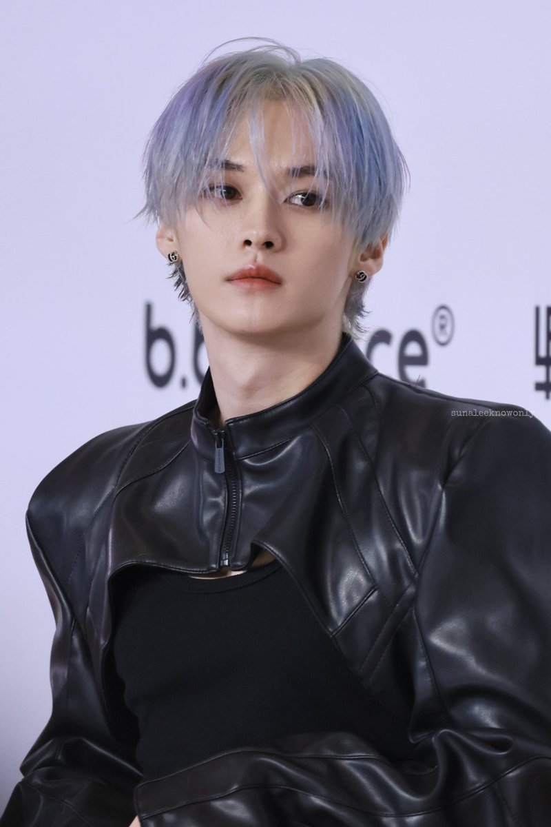 Lee Know is so handsome I’m speechless